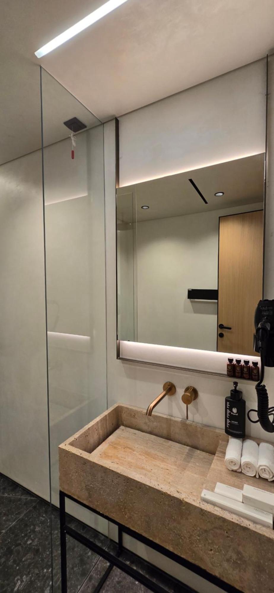 Lion Gate Hotel Sarandë 外观 照片